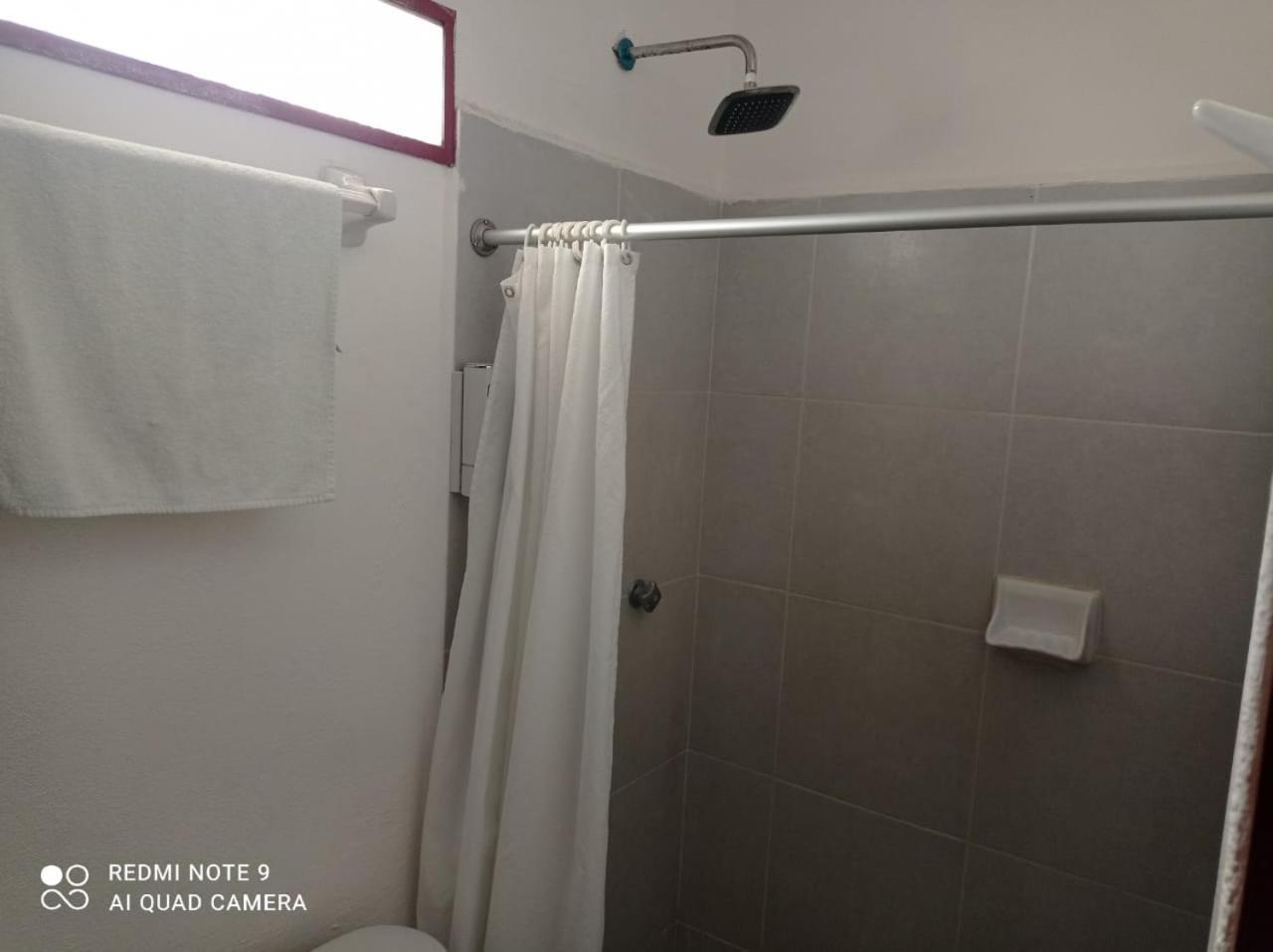 Casa De Huespedes Taino Bed & Breakfast Cancun Bagian luar foto