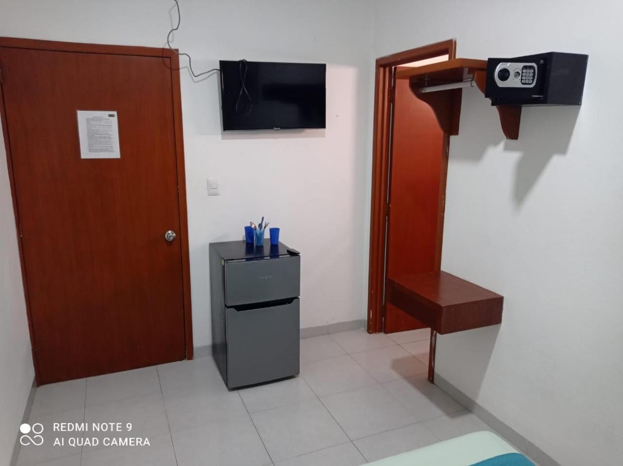 Casa De Huespedes Taino Bed & Breakfast Cancun Bagian luar foto